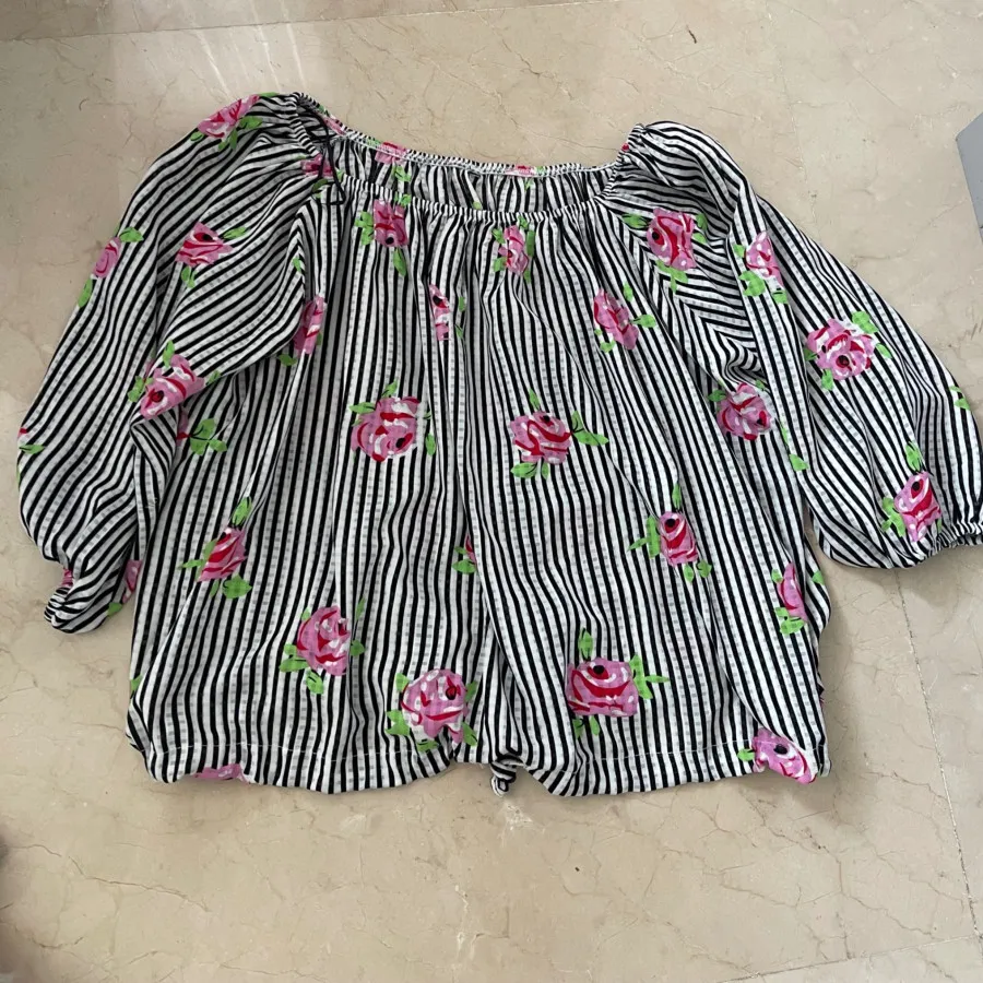 تاپ زنانه و دخترانه