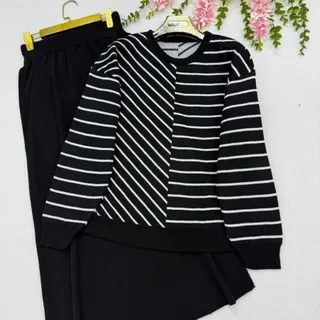 بلوز و دامن بافتنی