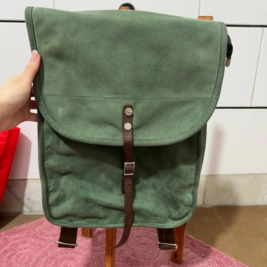 کوله جیر؟ چرم؟