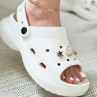 دمپایی ساحلی