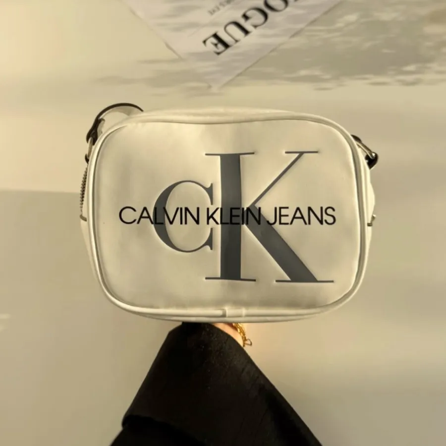 کیف برند کلوین