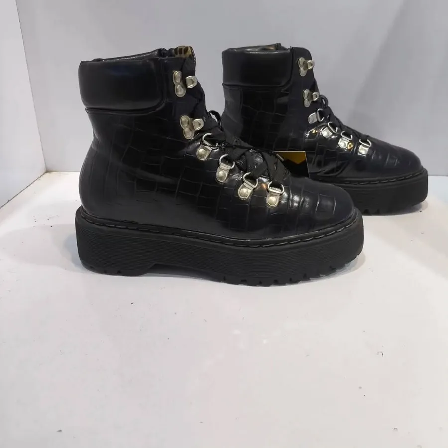 بوت زنانه اورجینال