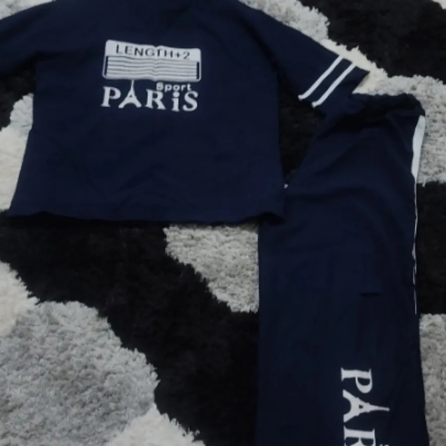 تیشرت و شلوار