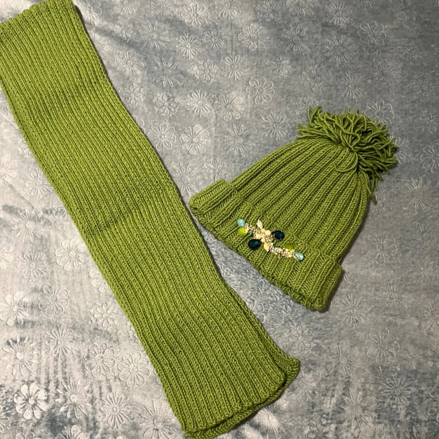 کلاه و شال گردن