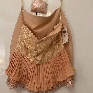 تاپ دکلته و دامن مجلسی