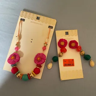 گردنبند و گوشواره