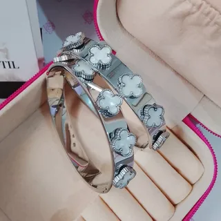 دستبند ونکلیف