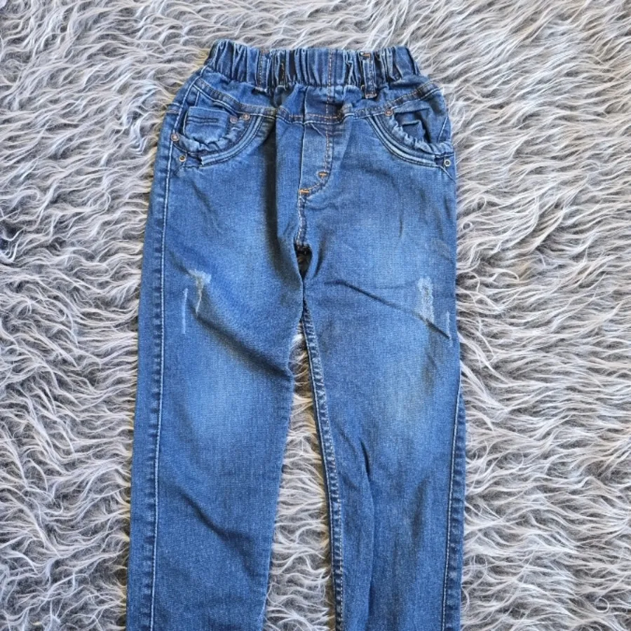 شلوار جین بچگانه