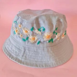 کلاه باکت طرحدار ?