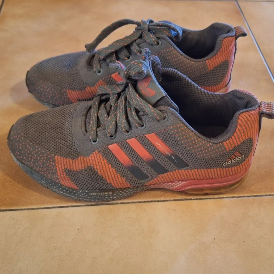 کفش آدیداس طوسی صورتی