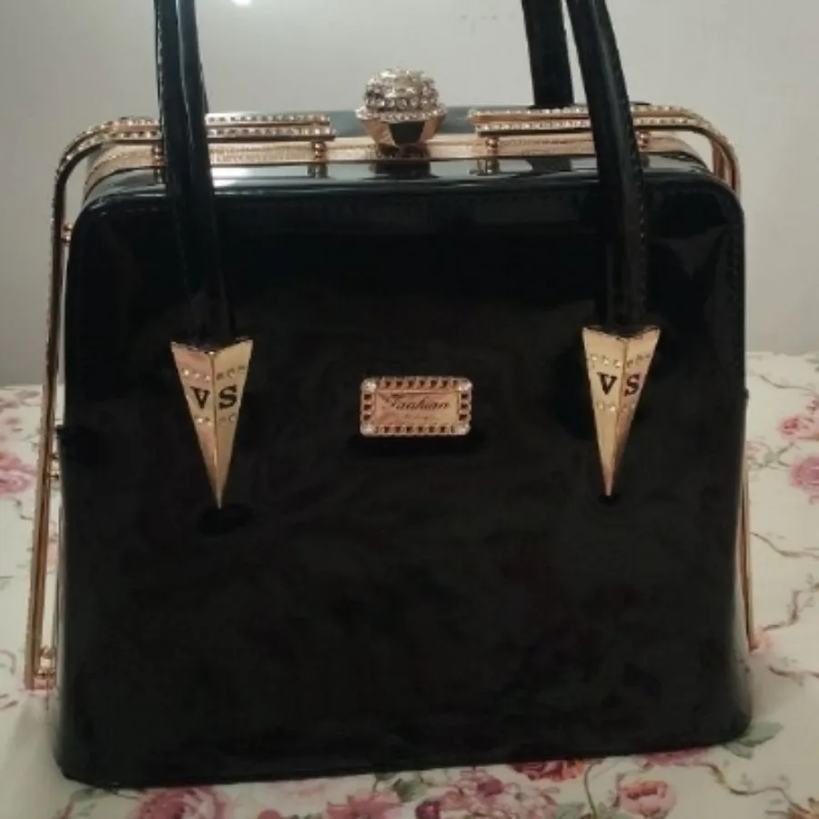 کیف ورنی مشکی