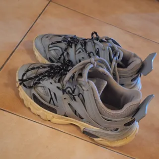 کفش بلنسیاگا طوسی