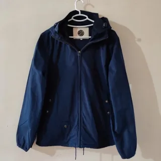 کاپشن بادگیر