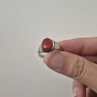 انگشتر نقره با سنگ عقیق