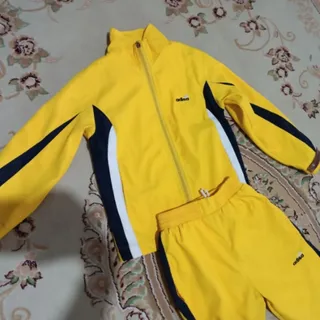 گرمکن و شلوار ورزشی