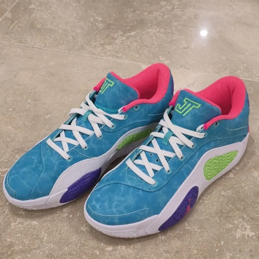 کفش بسکتبالی (جردن)