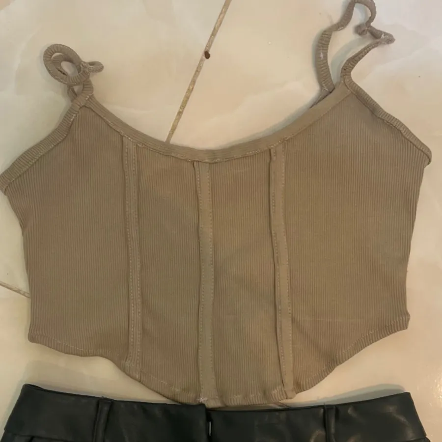 کراپ تاپ عروسکی