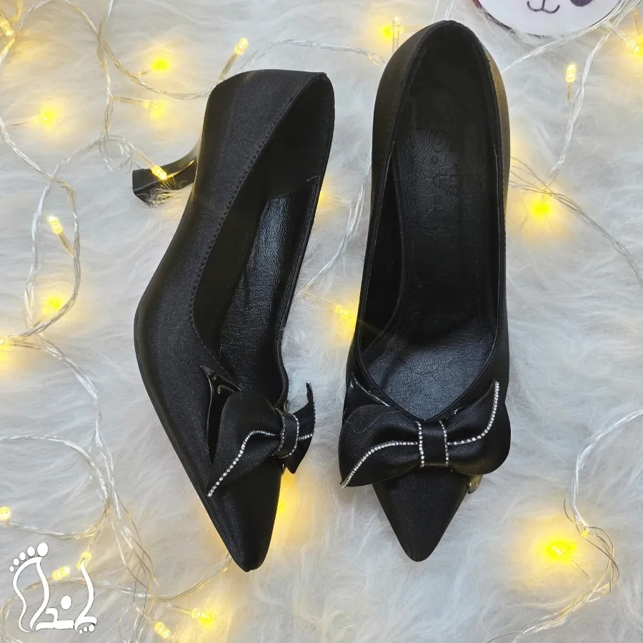 کالج پاشنه دار مدل لاله