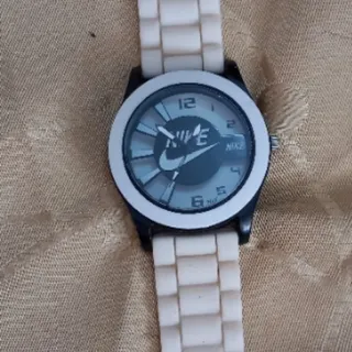 ساعت مچی نایک