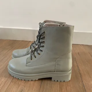 بوت ضد آب سایز 40