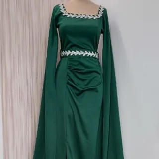 لباس مجلسی پوشیده