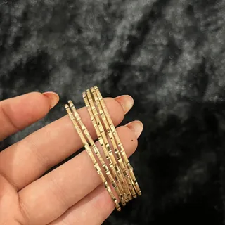 النگوطلا روس