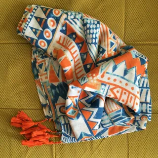 شال-  فقط یکبار سر کردم