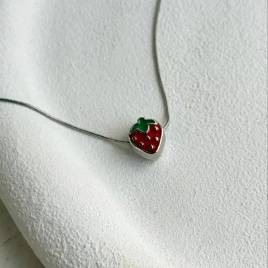 گردنبند توت فرنگی