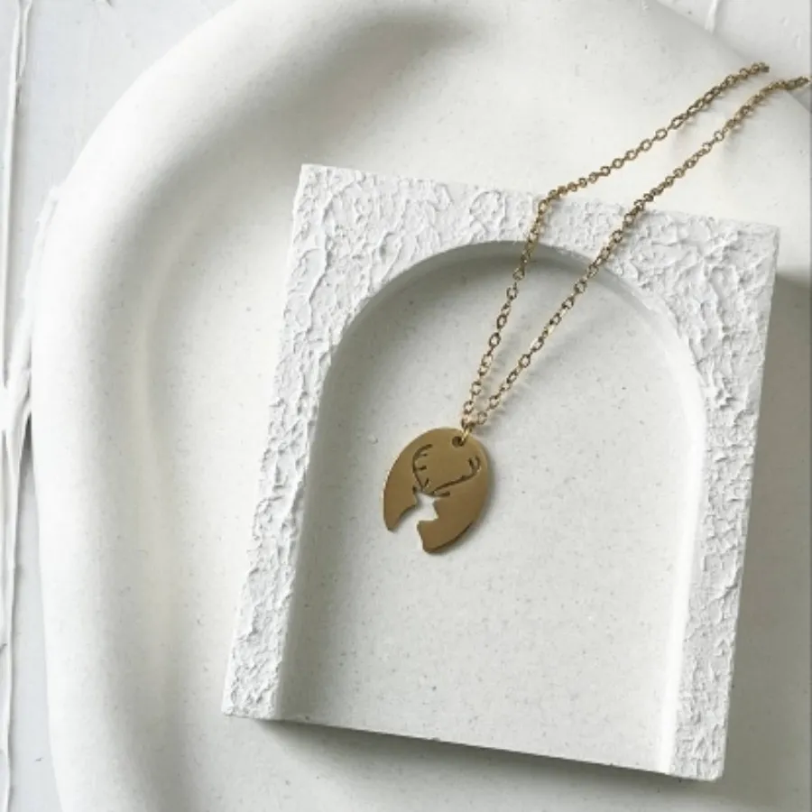 آویز طرح گوزن?