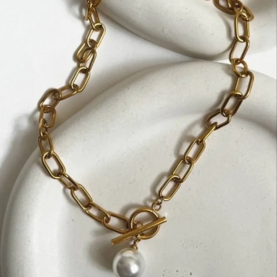 گردنبند با قفل تی و آویز