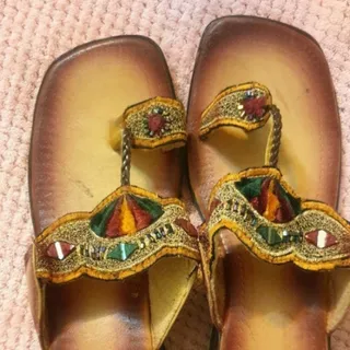 صندل قشنگ و نو سایز 37