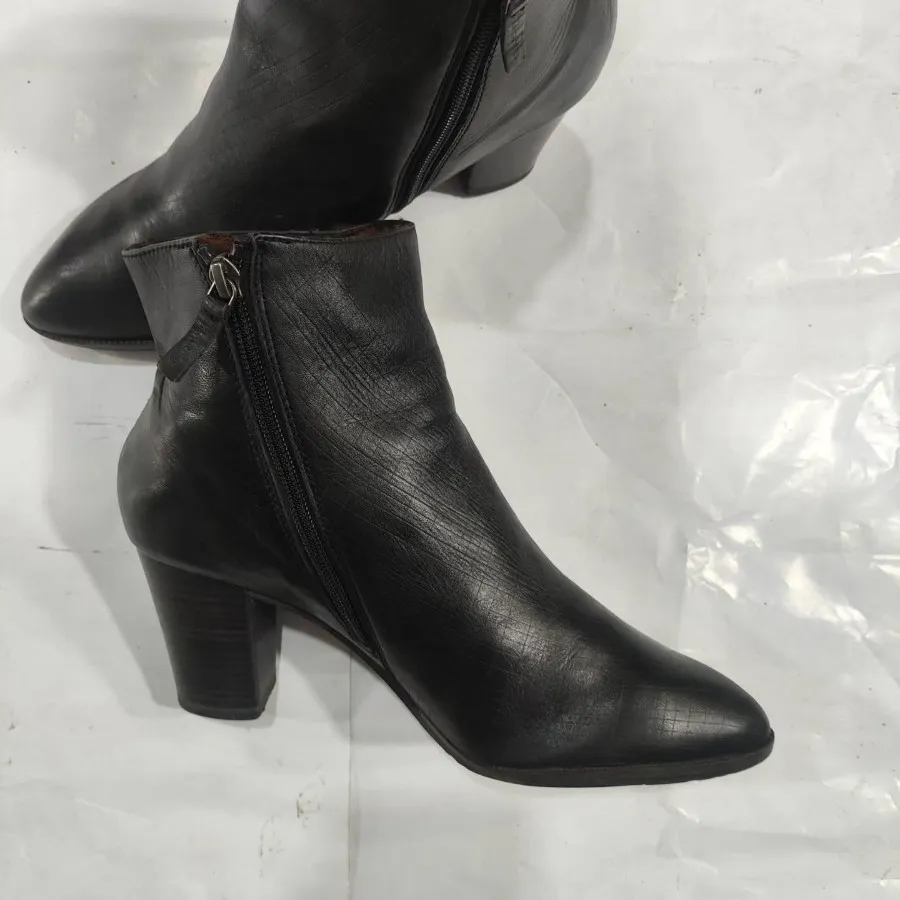 بوت زنانه اورجینال