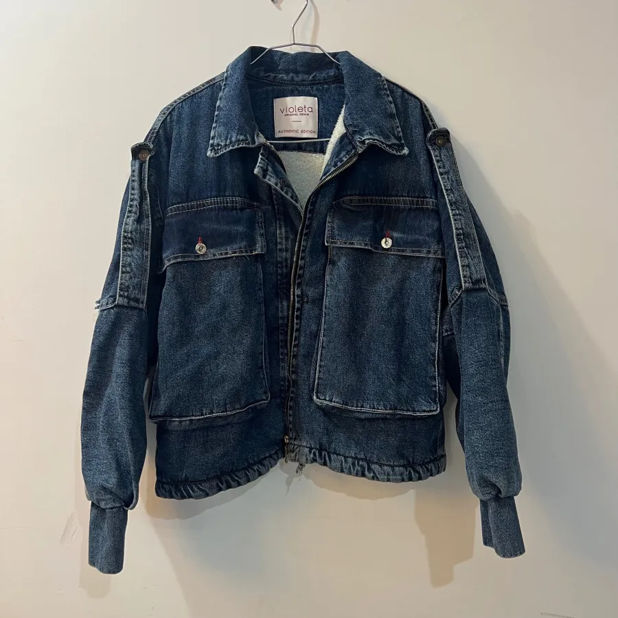 کاپشن جین توکرکی