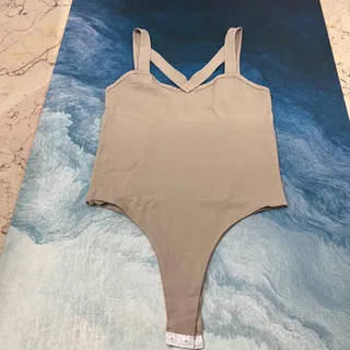 بادی کرم با یقه دلبری