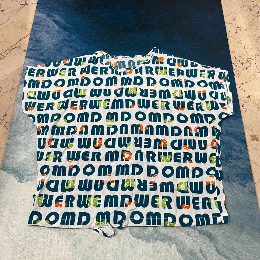 بلوز نخی نوشته