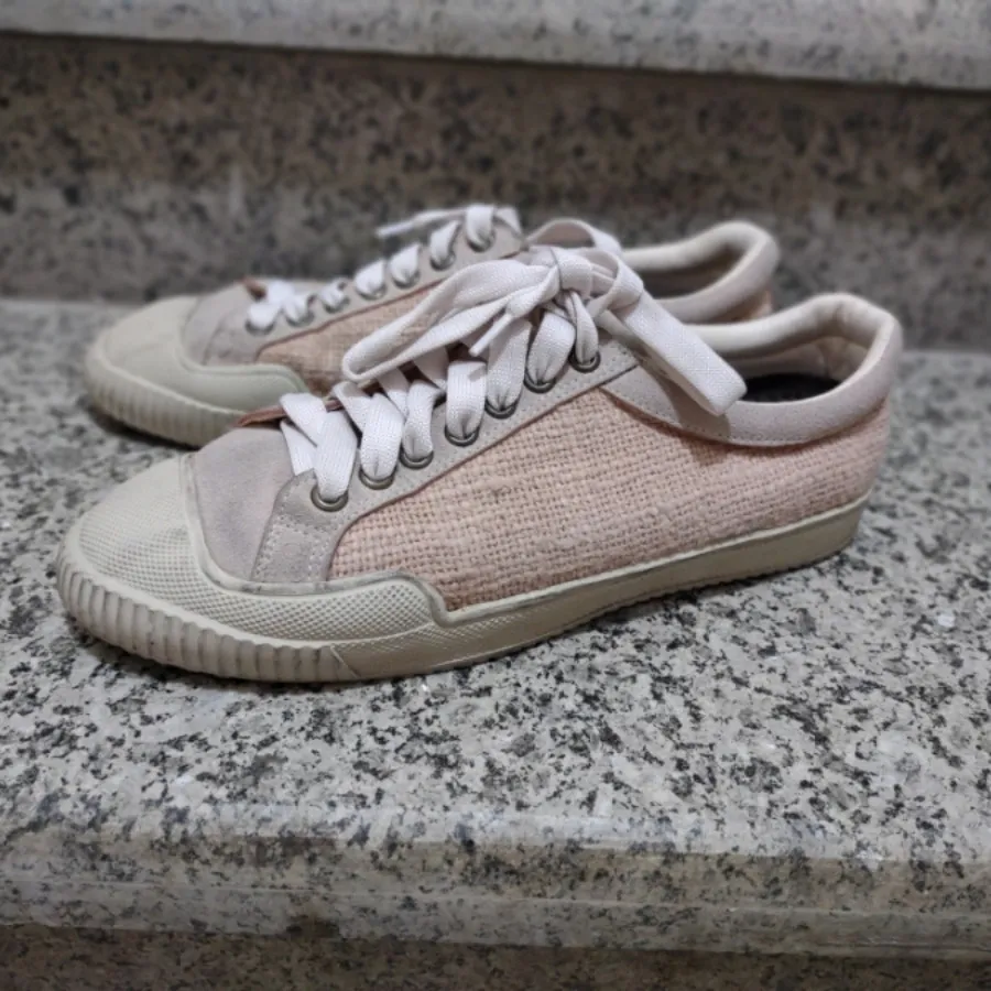 کفش پارچه ای