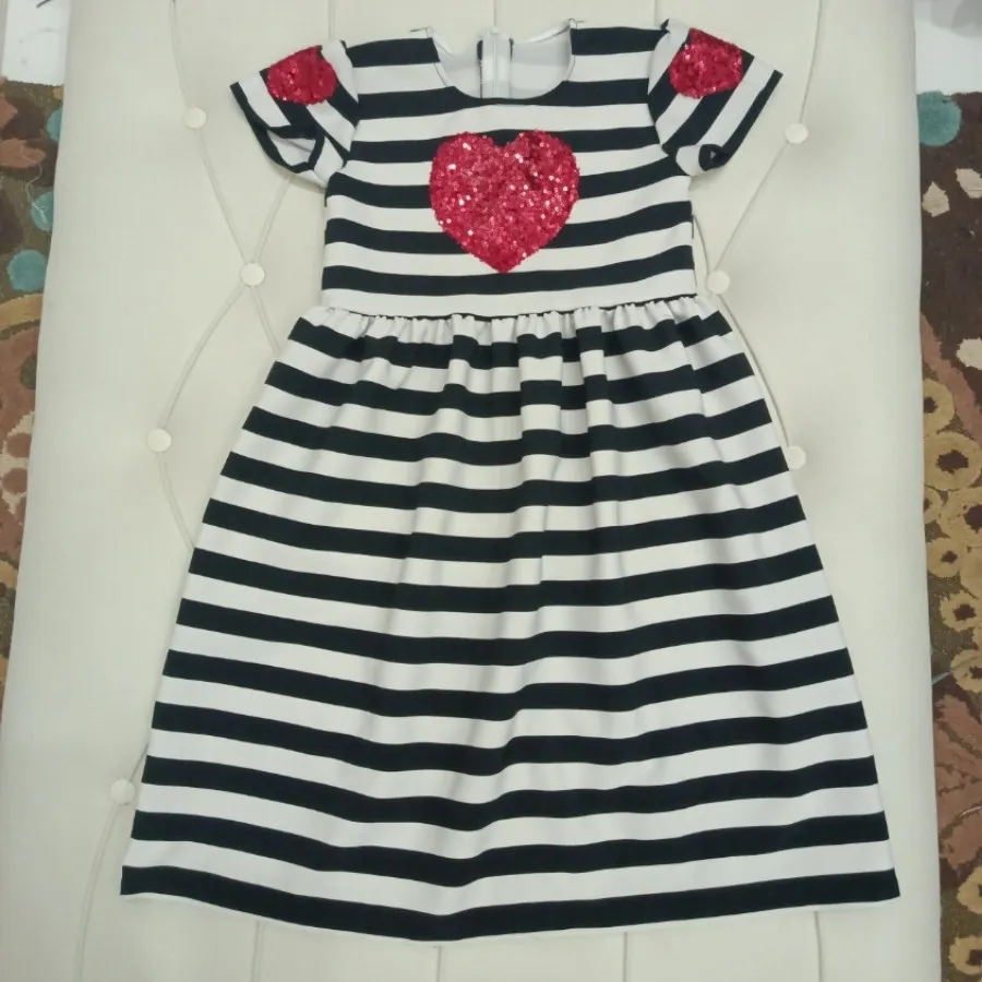 پیراهن دخترانه