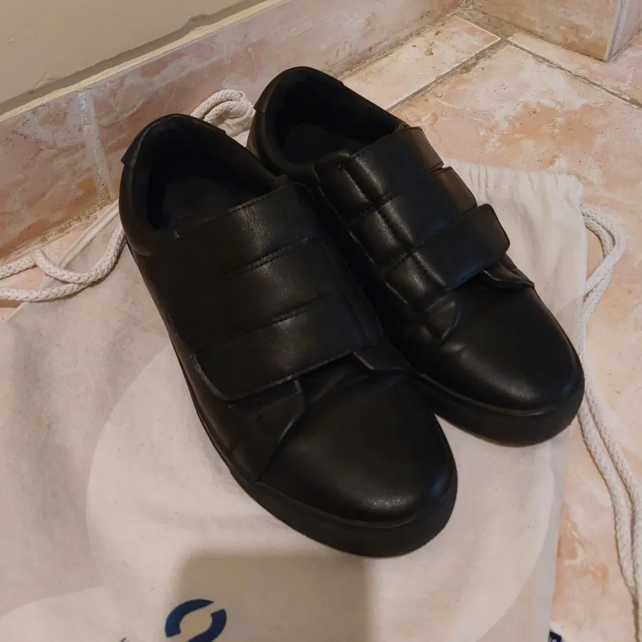 کفش روزمره چرم مردانه