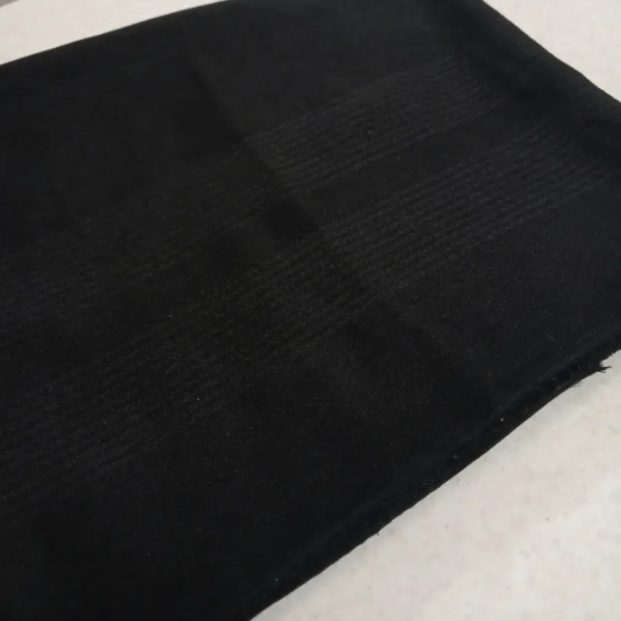 روسری مشکی نخی