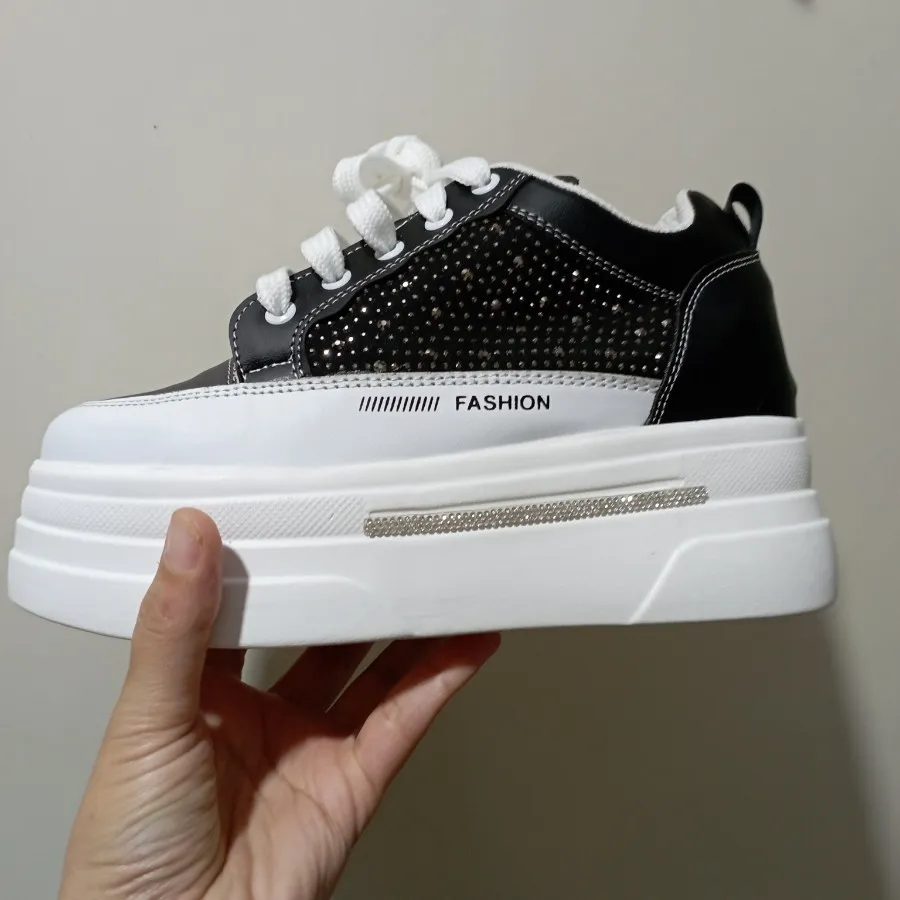 کتونی فشیون لژدار نگینی