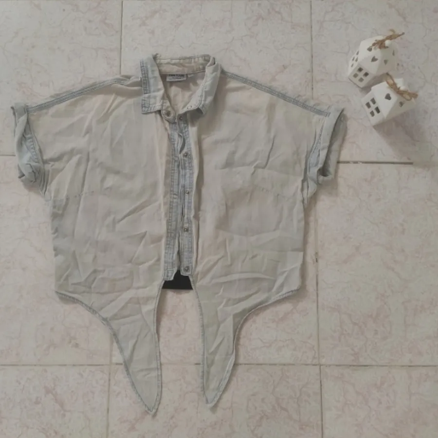 کراپ شومیز جلو گره جین