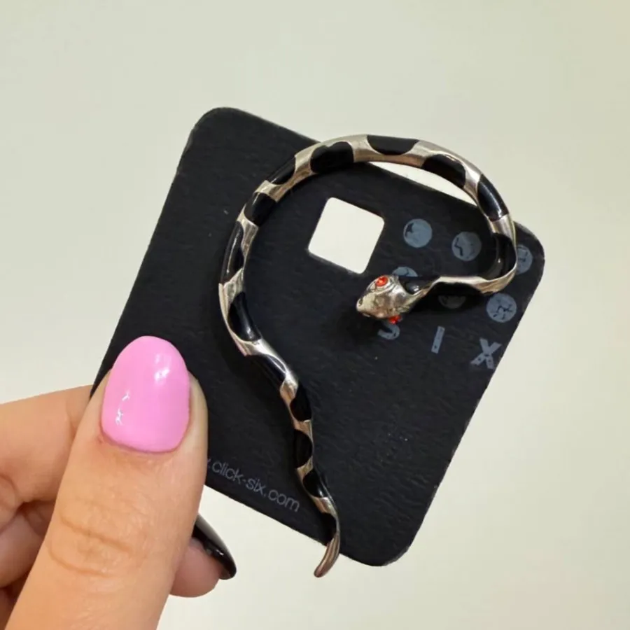 ایرکاف مار با چشمای قرمز