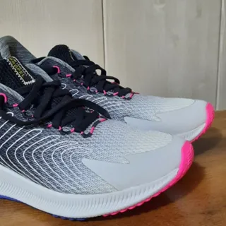 کتونی نیوبالانس