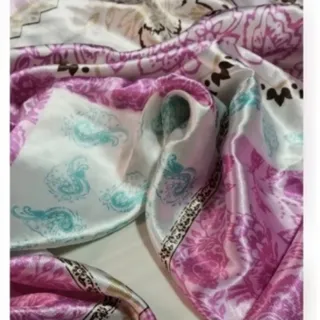 روسری ساتن