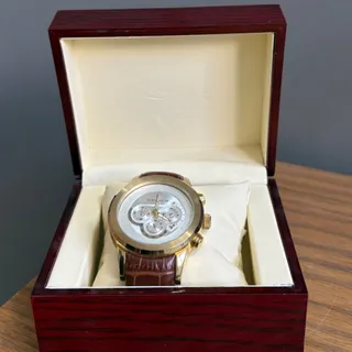 ساعت سه موتوره رومانسون