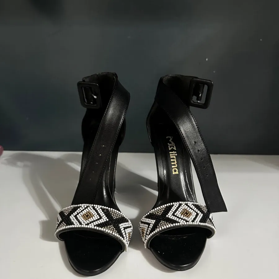 کفش جلوش ترمه دوزی شده