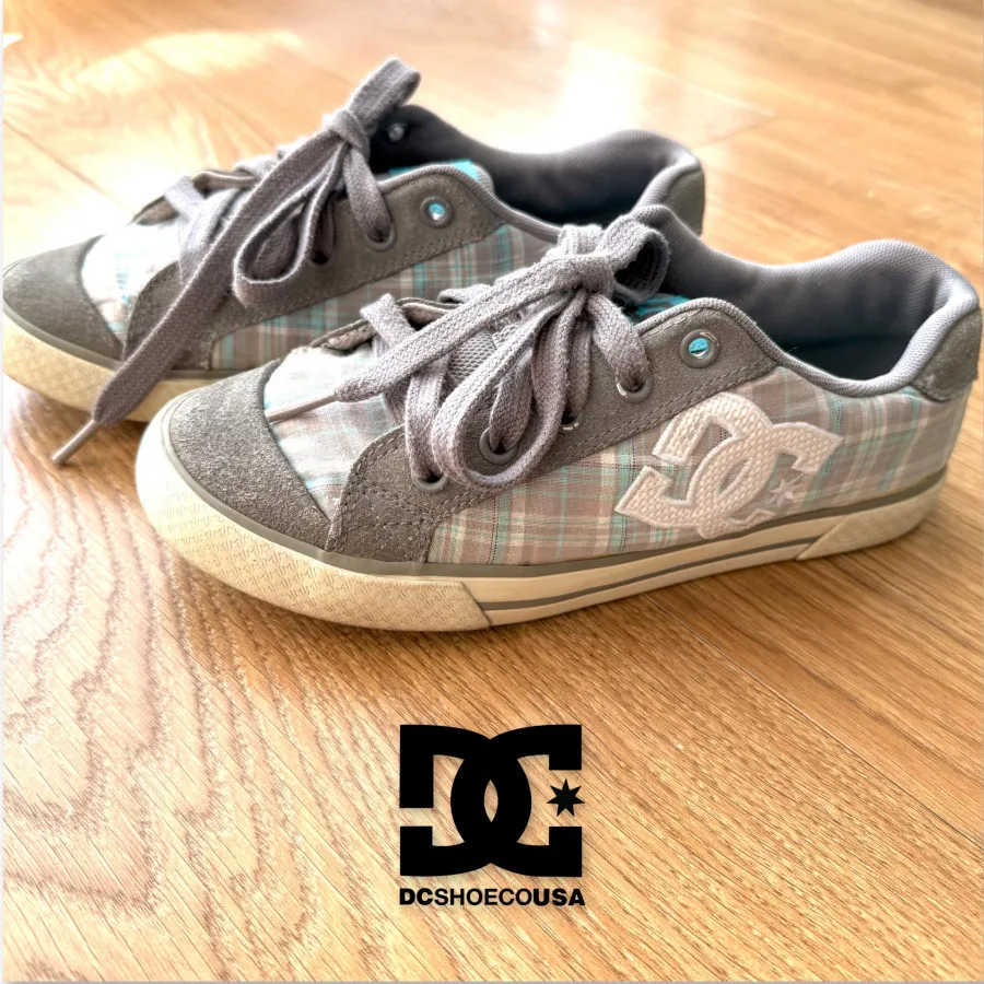 کفش دی سی DC