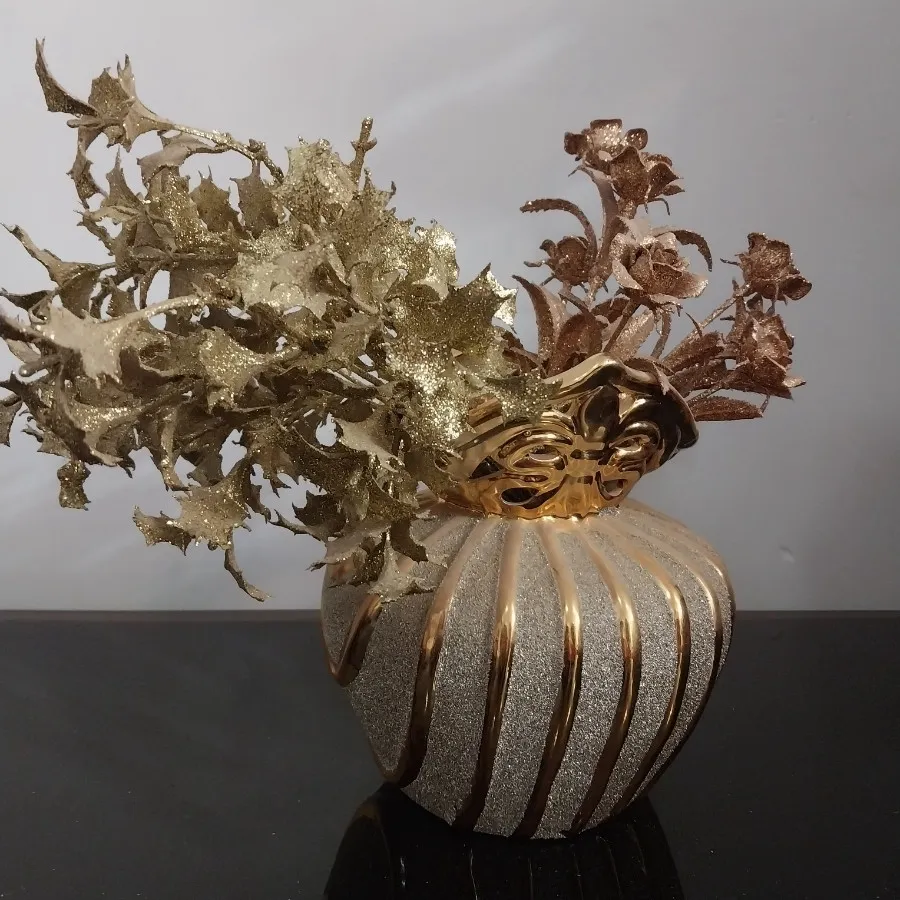 دکوری گلدان شیک