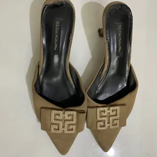 کفش پاشنه بلند