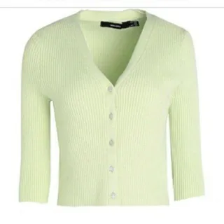 ژاکت کراپ ظریف